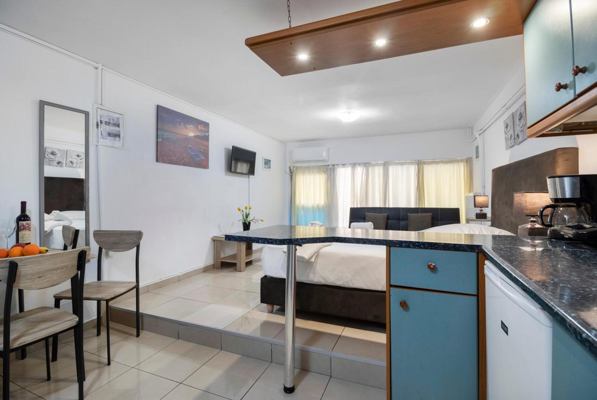 Central Studio In Downtown Ираклион Экстерьер фото