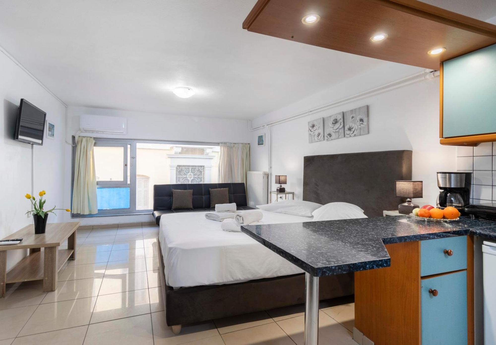 Central Studio In Downtown Ираклион Экстерьер фото